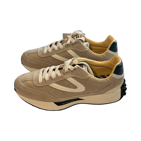 Tretorn Shoes - Tretorn NWT Sneakers Women’s Size 9